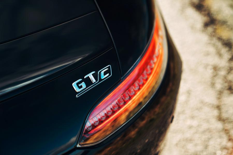 Логотип Mercedes-AMG GT C (C190) 2017 года  (UK) (фото 24 из 40)